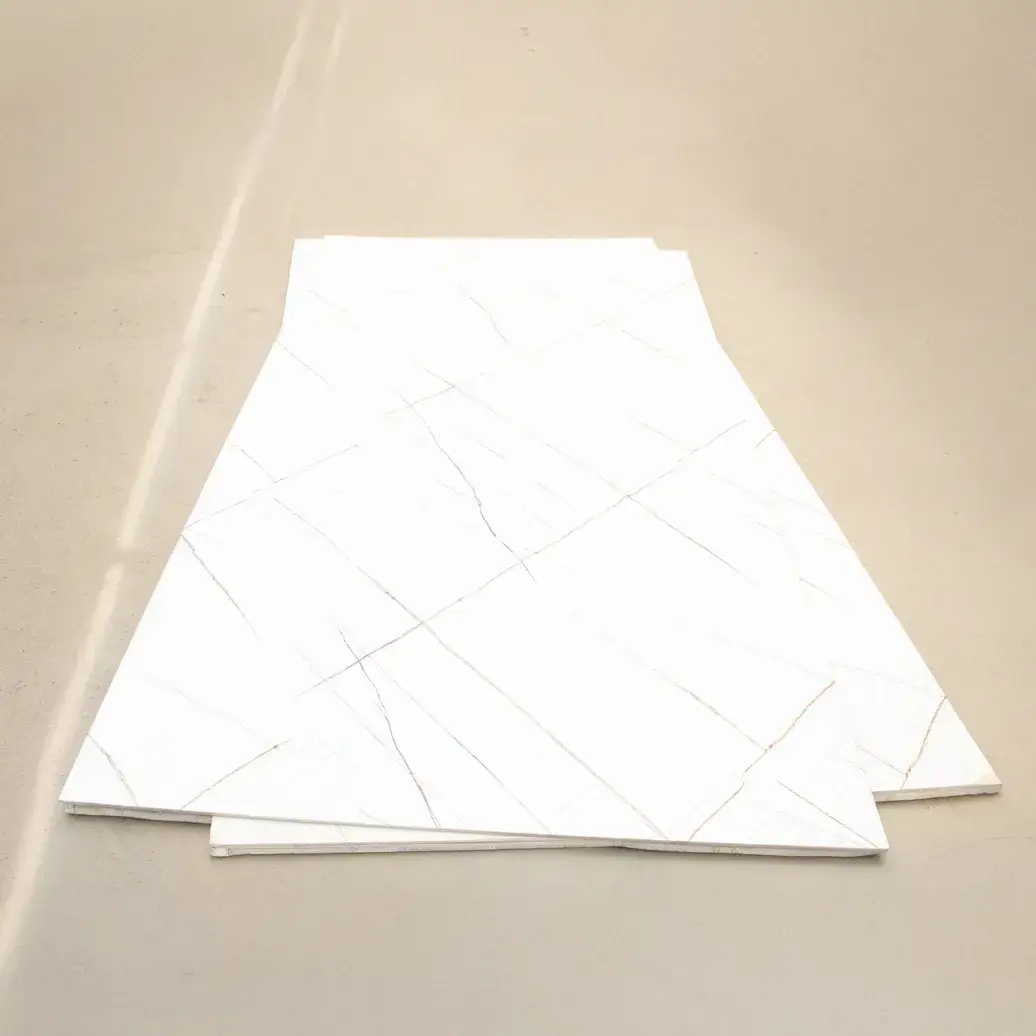 Panel Mármol Blanco con Rayas