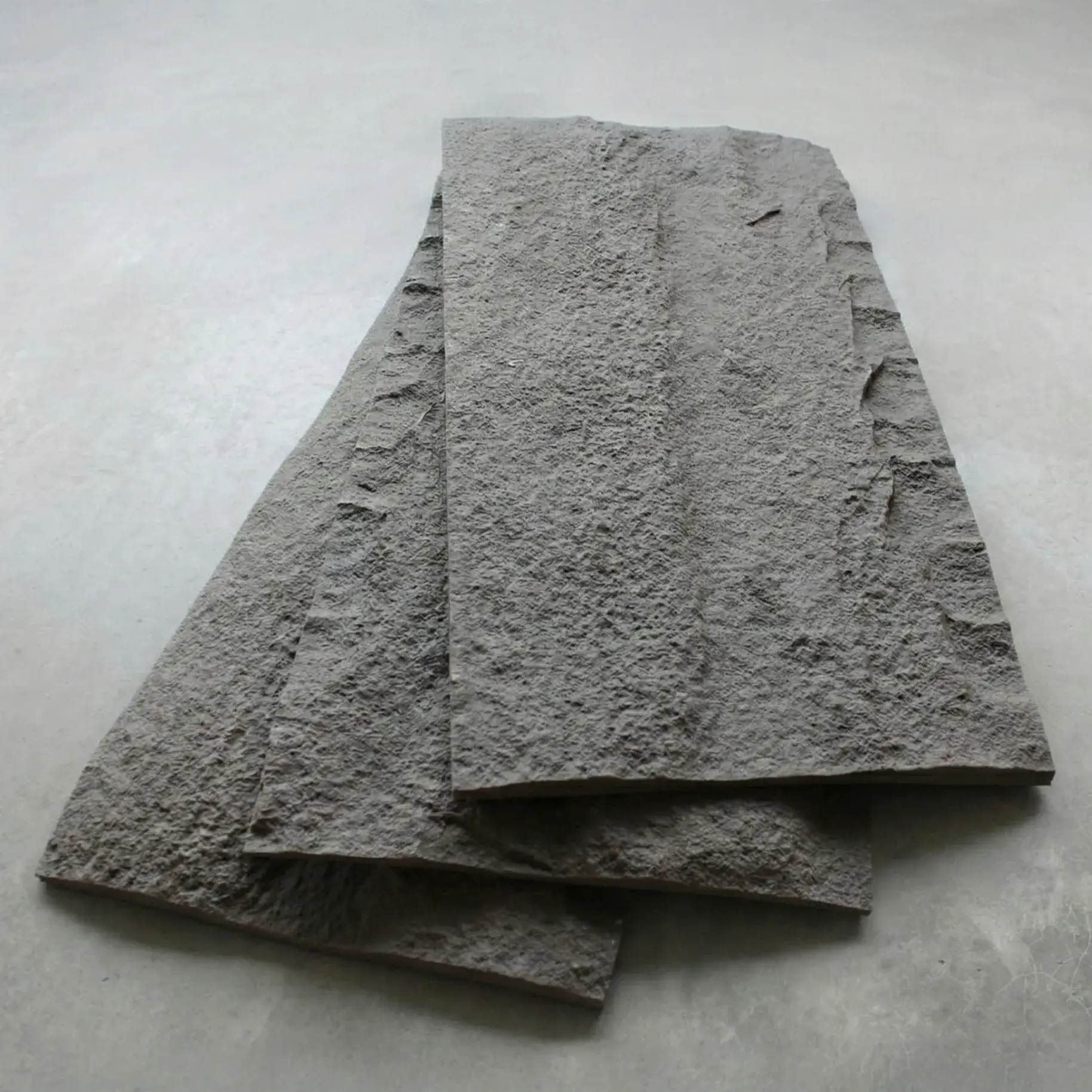 Panel de piedra cincelada Plomo